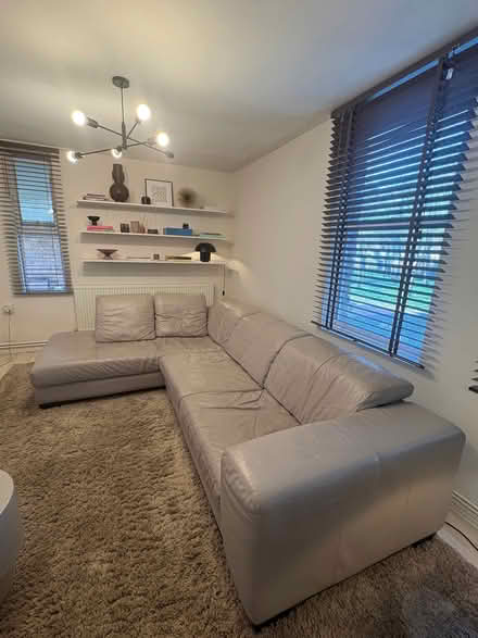 Photo of free Leather sofa (Canonbury N1) #1