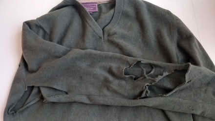 Photo of free Green cashmere jumper for fabric (Woodford E18) #3