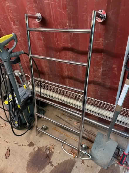 Photo of free Medium Towel Rail (Elmsted TN25) #1