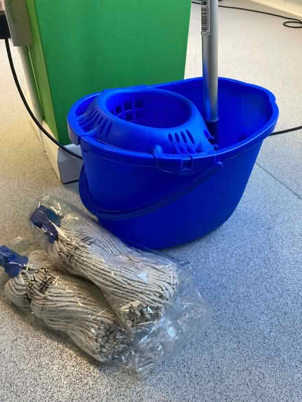 Photo of free Mop, bucket and 3 brand new, unopened replacement mop heads (Eastbourne BN21) #1