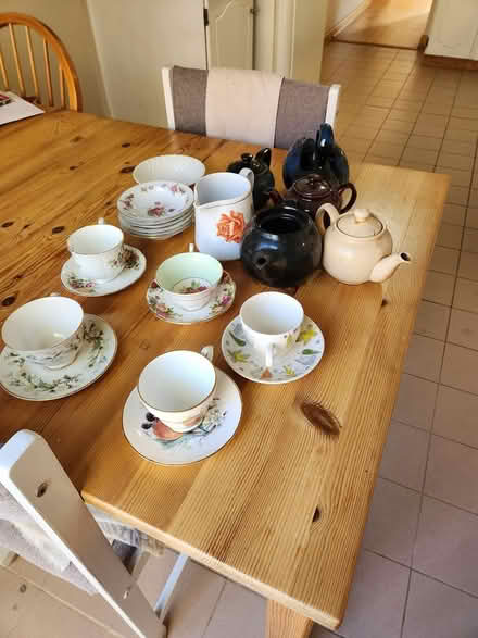 Photo of free tea cups , tea pots and bowls (Edinburgh and Water) #3