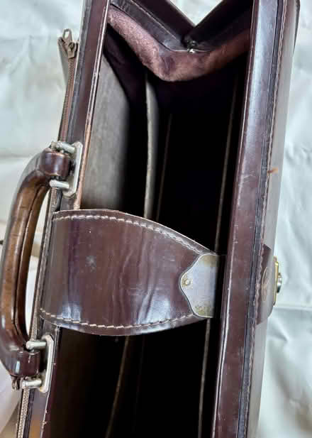 Photo of free Vintage Leather Briefcase (Langley Park DH7) #4