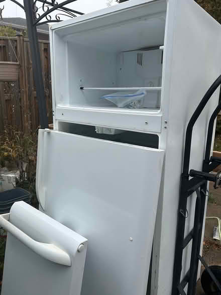 Photo of free fridge (382 Hallam Street, Thunder Bay) #1