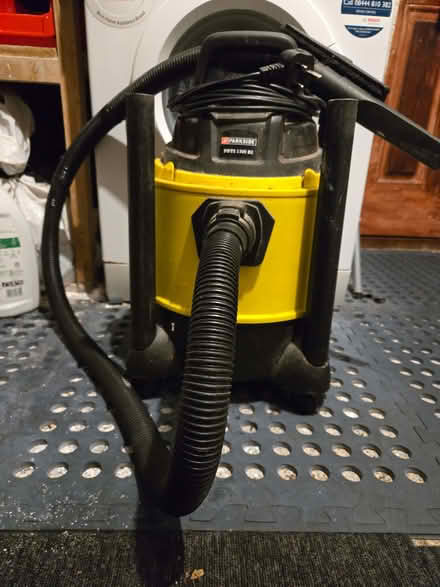 Photo of free Vacuum cleaner (Penysarn LL69) #1