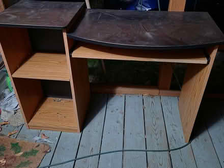 Photo of free Desk (Spokane wa Northside) #1