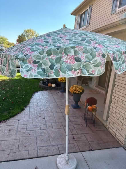 Photo of free Patio umbrella (Morton Taylor & joy rd) #1