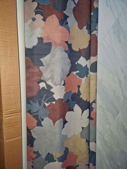 Photo of free New Floral Pattern Twist2Go Roller Blind – Multicoloured (Bedwell SG1) #1