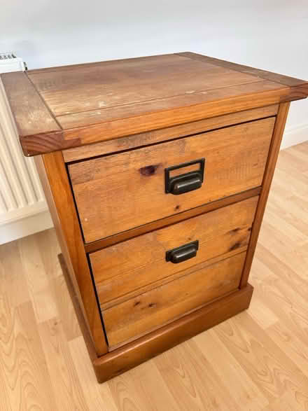 Photo of free Bedside cabinet (Ng219bp) #1