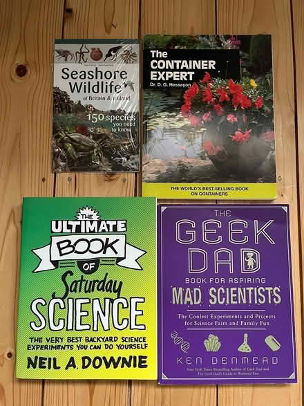 Photo of free book shelf turn out (Poulner BH24) #1