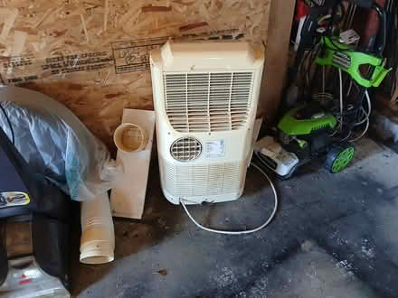 Photo of free AC (near Byrne Dairy) #1