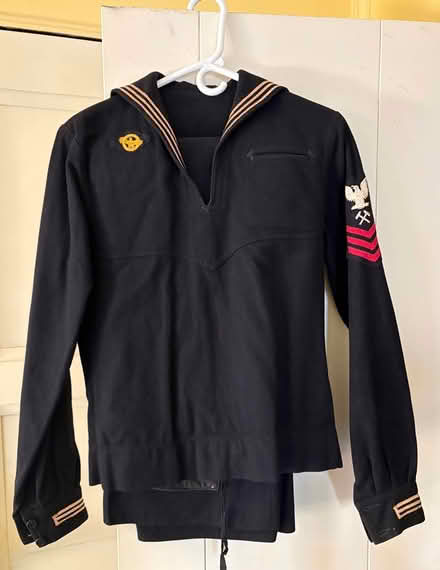 Photo of free WWII sailors uniform (Rumson) #1
