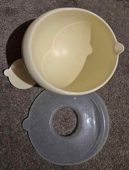 Photo of free Mixing bowl (Handforth SK9) #2