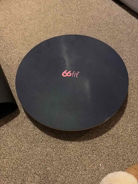 Photo of free Yoga mat and balance board (TN35 Ore) #2