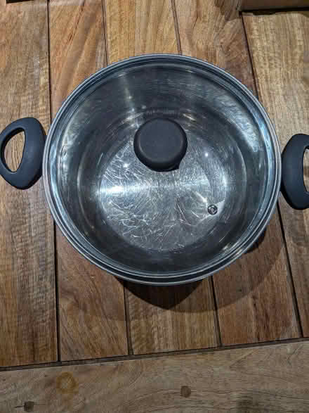 Photo of free Stockpot with lid (PR25 leyland) #1