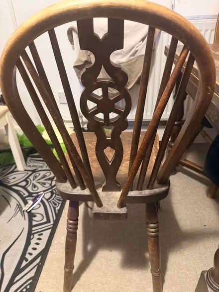 Photo of free Very old extendable wooden table and chairs (Swindon SN1) #2