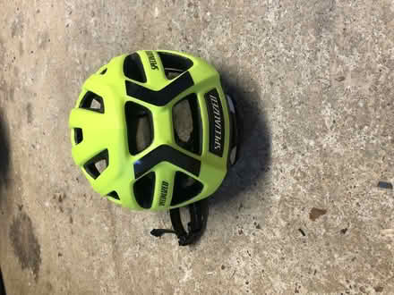 Photo of free Specialized Centro Cycle Helmet (Twyford RG10) #2