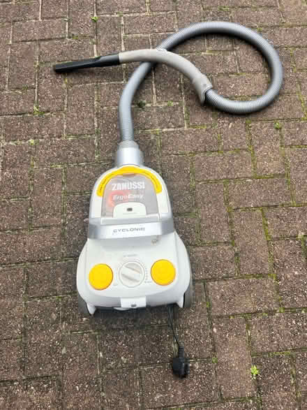 Photo of free Zanussi ergo easy hoover (Syston - LE7) #1