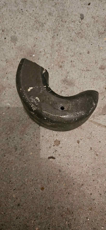Photo of free Large heavy magnet (South Benfleet SS7) #1