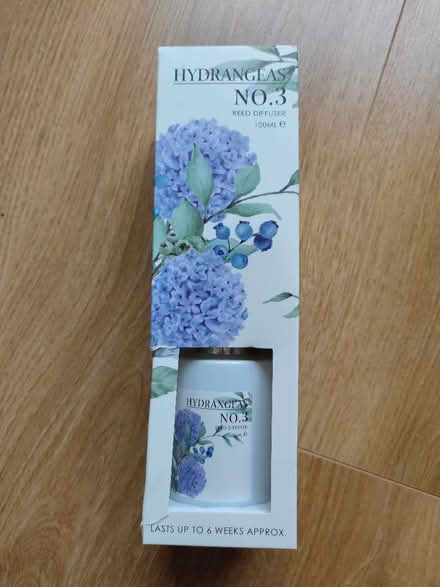 Photo of free Reed diffuser (Broadheath WA14) #1