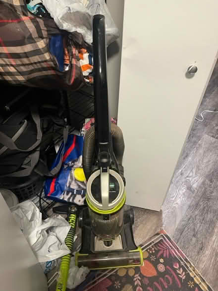 Photo of free untested tv, trampoline ,vacuum (Fairfax virginia) #2