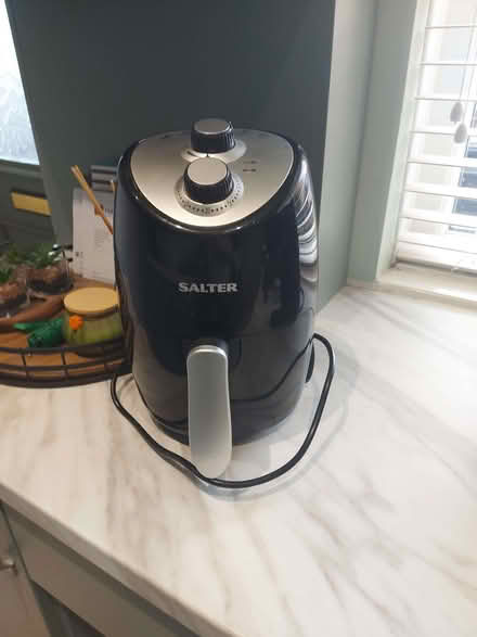 Photo of free Airfryer (Grangefield Road Industrial Estate LS28) #1