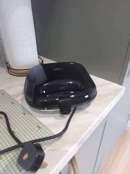 Photo of free sandwich maker (Grangefield Road Industrial Estate LS28) #2