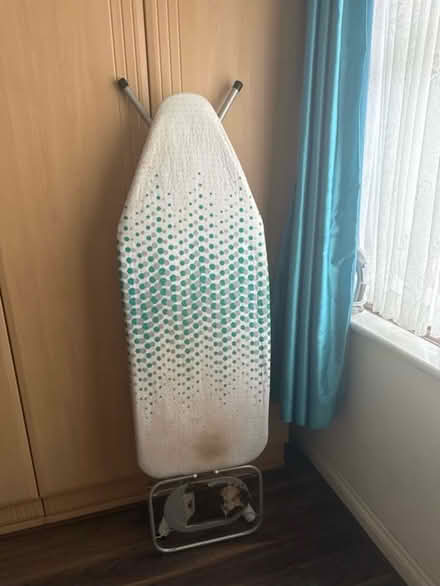 Photo of free Iron board (Sw16 3lu) #1