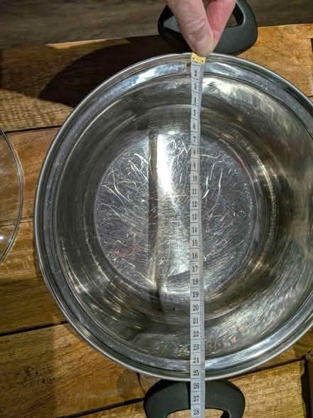 Photo of free Stockpot with lid (PR25 leyland) #3