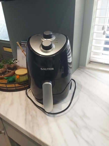 Photo of free Airfryer (Grangefield Road Industrial Estate LS28) #2