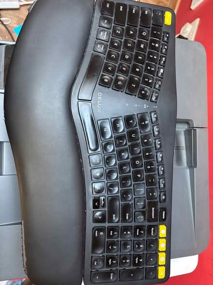 Photo of free Ergonomic keyboard (Ramsbottom BL0) #1