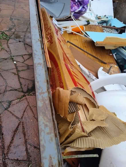 Photo of free Box of carpet grippers (Stretford M32) #1