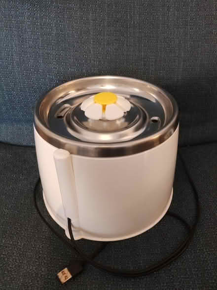 Photo of free Cat Water Fountain (Longbridge, B31) #1