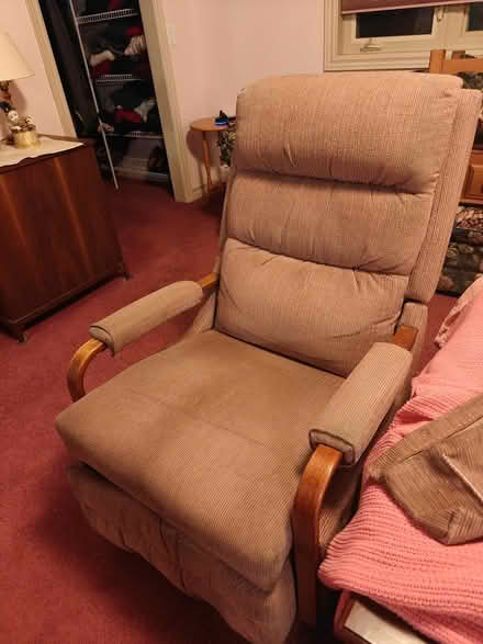Photo of free Lazboy Chair (central old Milton) #1