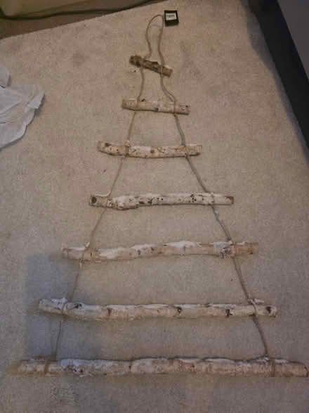 Photo of free Christmas Decoration (Colliers Wood SW19) #1