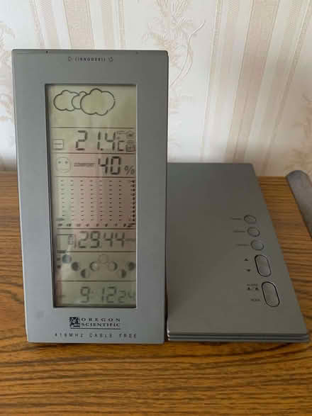 Photo of free Indoor /outdoor weather station. (Chalfont St Giles HP8) #1