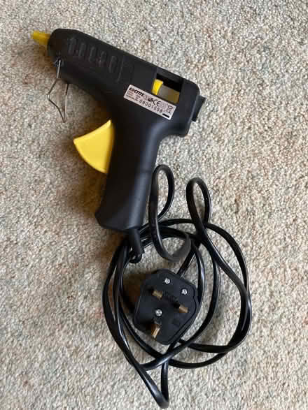 Photo of free Glue Gun (De Parys MK40) #1