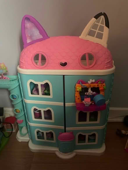 Photo of free Gabby’s doll house (Sedgley DY3) #1