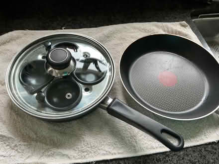 Photo of free Kitchen /Dining Equipment (Sanderstead CR2) #2