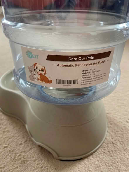 Photo of free Pet feeder (Streatham Hill SW16) #2