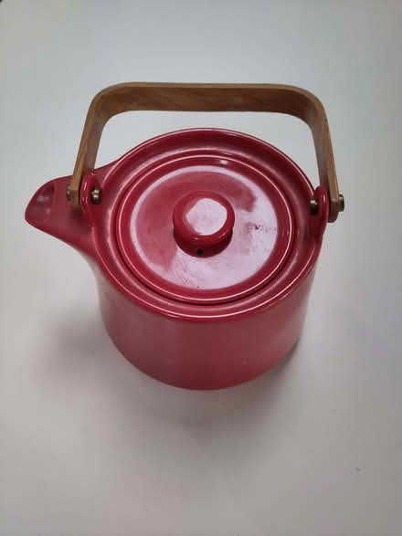 Photo of free Red teapot (Kennington OX1) #1