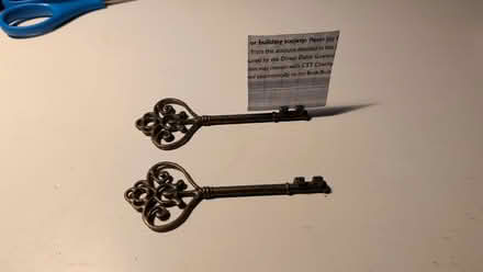 Photo of free Pair of key table place markers (St Albans AL3) #1
