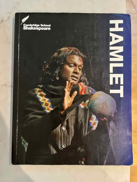 Photo of free School Shakespeare book: Hamlet (Shepherds Bush W14) #1