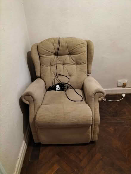 Photo of free Electric recliner (Stone Cross BN24) #1