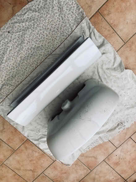 Photo of free Bathroom sink, pedastal (Filsham Road TN38) #3