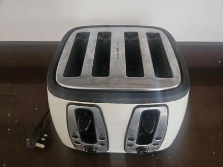 Photo of free 4 slice toaster + kettle (Oswestry SY11) #2