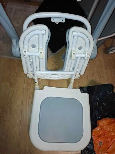 Photo of free Wall hunged shower seat (Wallington SM6) #3