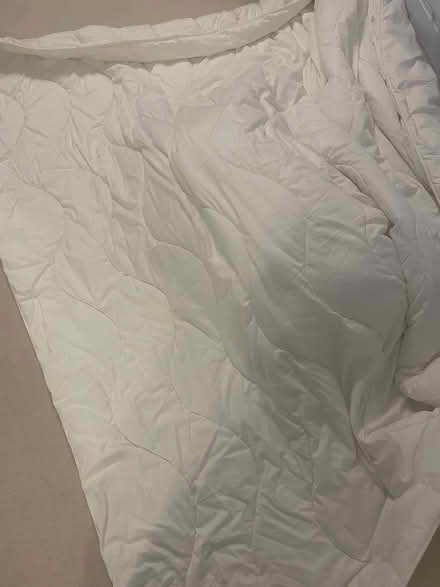Photo of free King size anti allergy duvet (Rudgwick RH12) #2