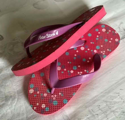 Photo of free Pink Flip-flops (Garden City OX5) #2