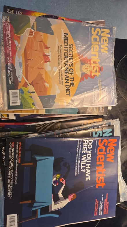 Photo of free New Scientist magazines (Foxholes DY10) #1
