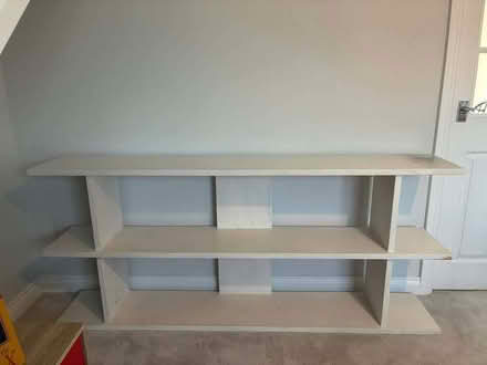 Photo of free white wooden low Bookcase/ bookshelf (Wilson DE73) #2